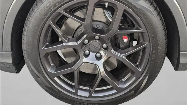 2026 Audi SQ7 4.0T quattro Premium Plus