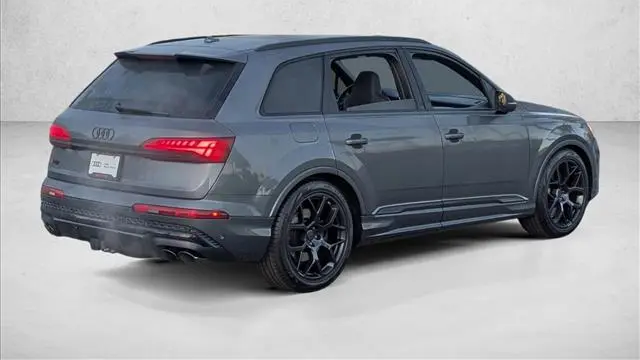 2026 Audi SQ7 4.0T quattro Premium Plus