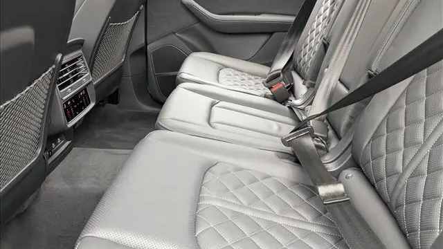 2026 Audi SQ7 4.0T quattro Premium Plus