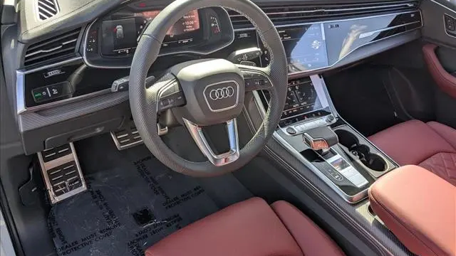 2026 Audi SQ7 4.0T quattro Premium Plus