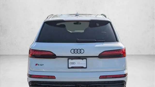 2026 Audi SQ7 4.0T quattro Premium Plus