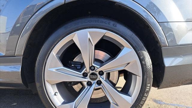 2024 Audi SQ7 4.0T quattro Premium Plus