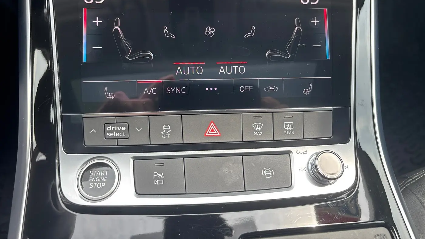 2023 Audi Q7 quattro Premium 55 TFSI