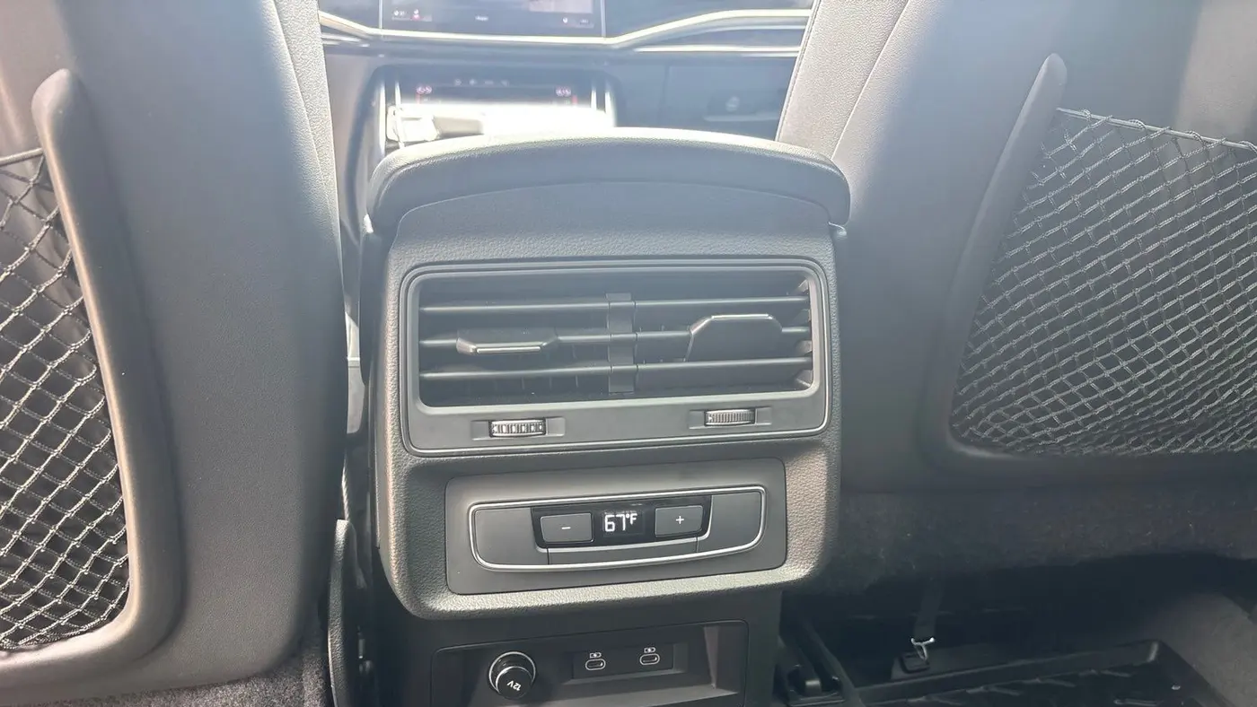 2023 Audi Q7 quattro Premium 55 TFSI