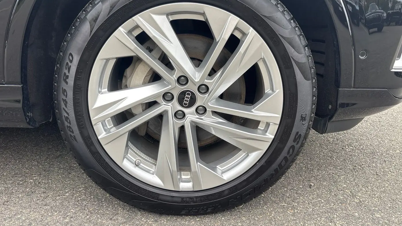 2023 Audi Q7 quattro Premium 55 TFSI