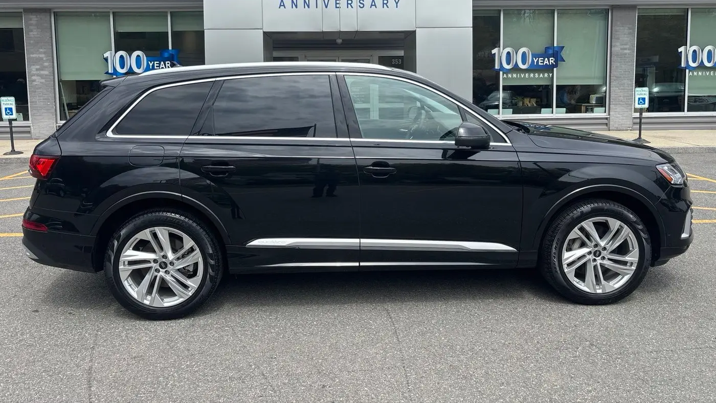 2023 Audi Q7 quattro Premium 55 TFSI