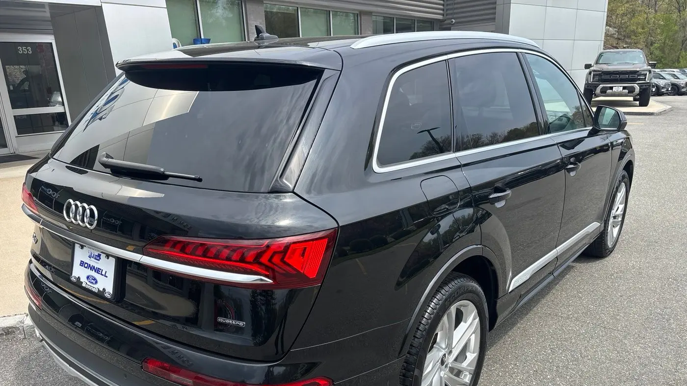 2023 Audi Q7 quattro Premium 55 TFSI