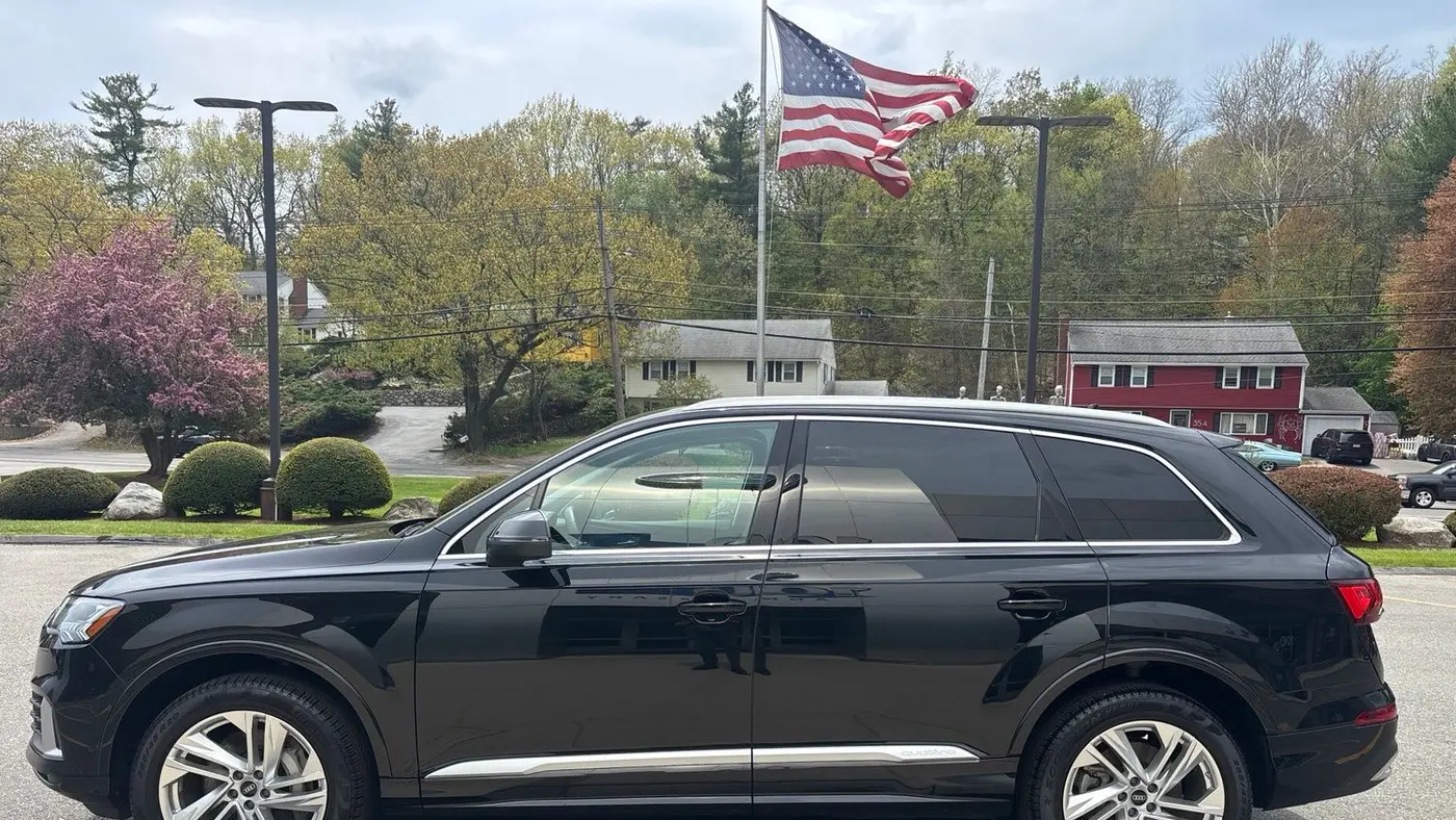 2023 Audi Q7 quattro Premium 55 TFSI