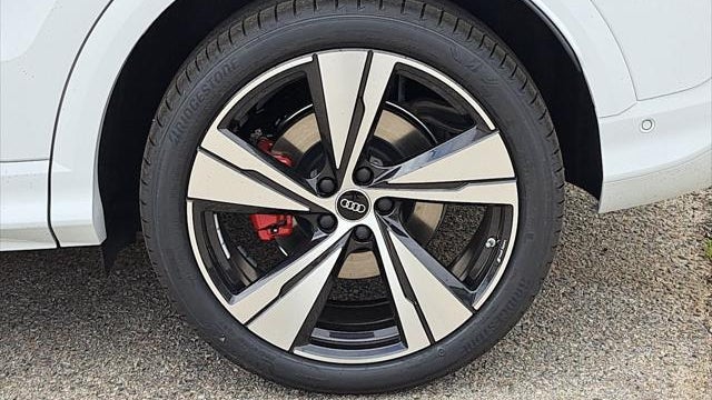 2026 Audi SQ5 Sportback quattro Premium Plus TFSI
