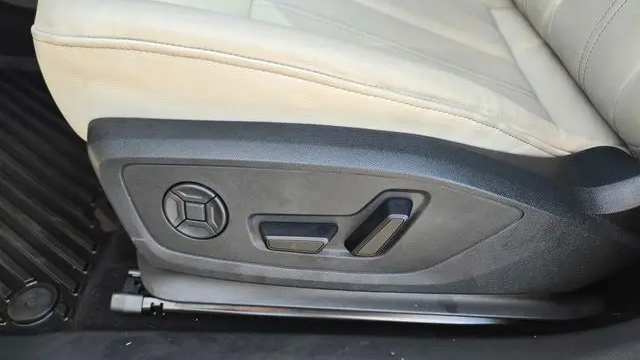 2025 Audi Q4 e-tron Premium Plus 45