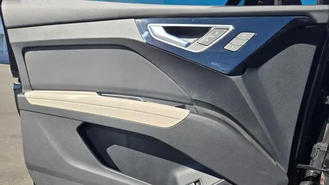 2025 Audi Q4 e-tron Premium Plus 45