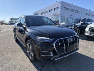 2023 Audi Q5 with Mythos Black M Exterior