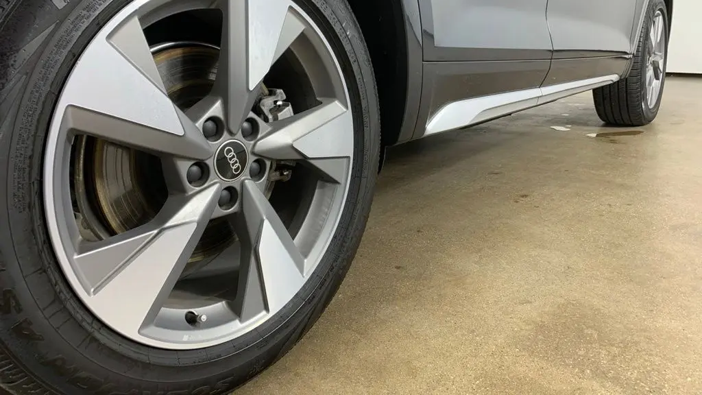 2023 Audi Q5 quattro Premium Plus 40 TFSI