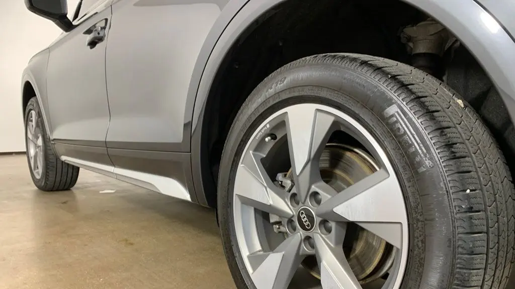 2023 Audi Q5 quattro Premium Plus 40 TFSI