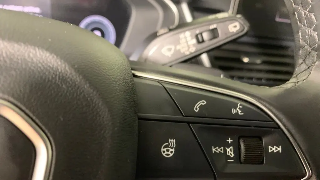 2023 Audi Q5 quattro Premium Plus 40 TFSI