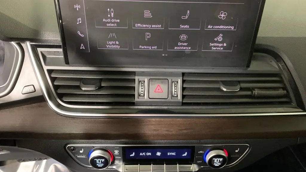 2023 Audi Q5 quattro Premium Plus 40 TFSI