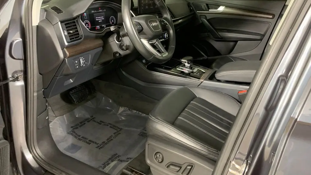 2023 Audi Q5 quattro Premium Plus 40 TFSI
