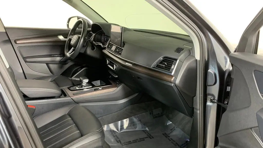 2023 Audi Q5 quattro Premium Plus 40 TFSI