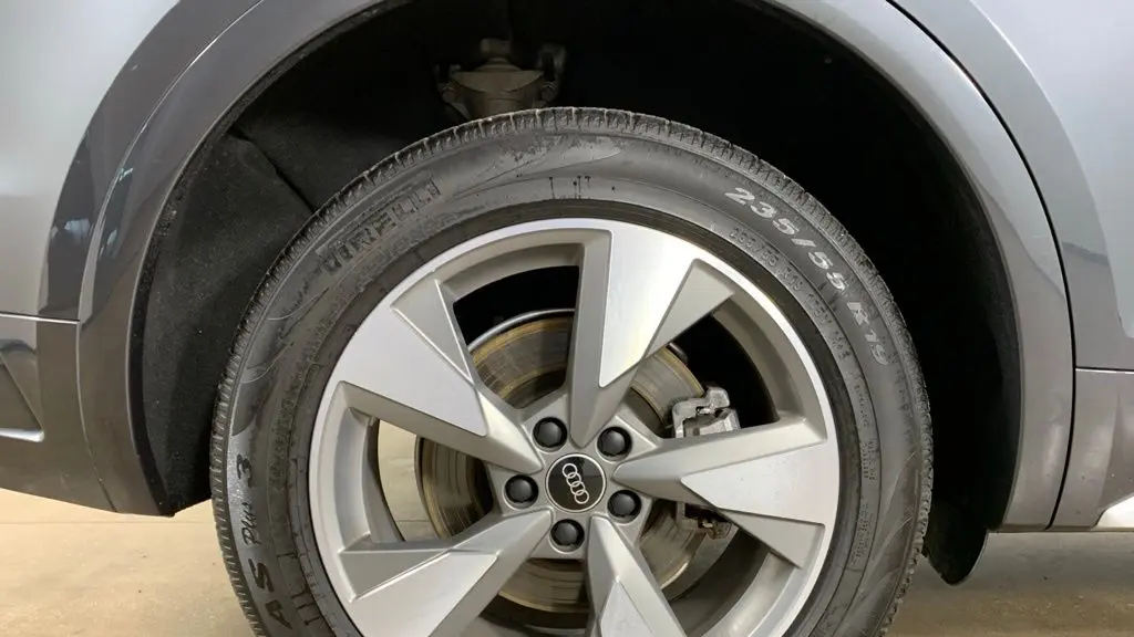 2023 Audi Q5 quattro Premium Plus 40 TFSI