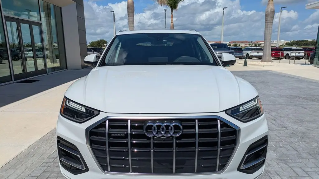 2023 Audi Q5 quattro Premium Plus 40 TFSI