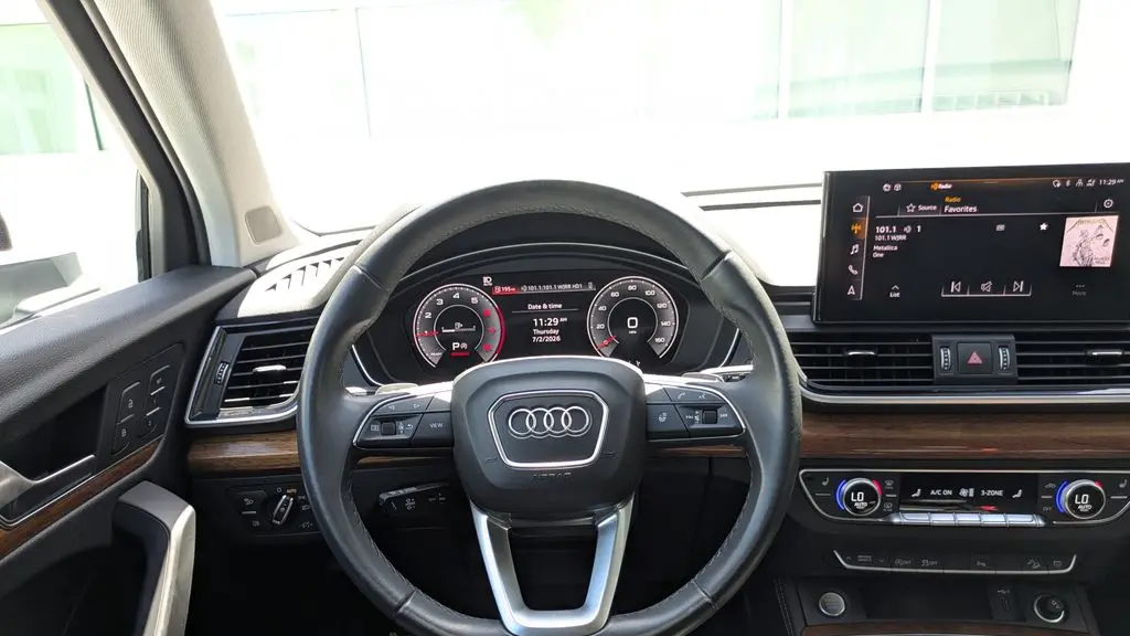 2023 Audi Q5 quattro Premium Plus 40 TFSI