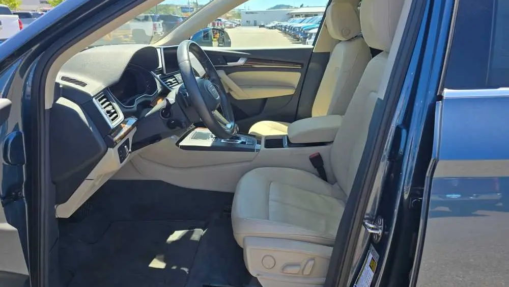 2018 Audi Q5 2.0T quattro Premium Plus