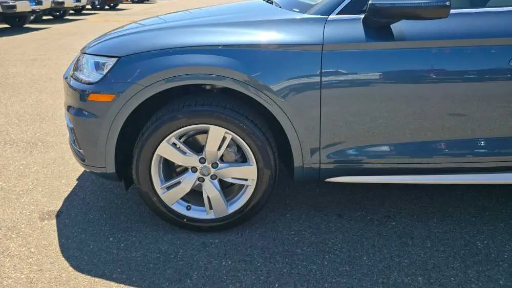 2018 Audi Q5 2.0T quattro Premium Plus