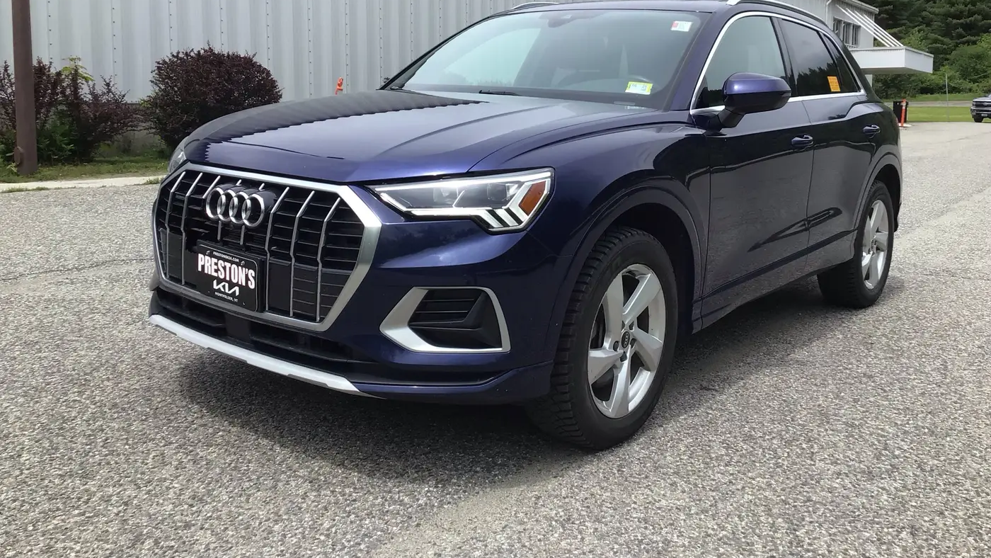 2022 Audi Q3 quattro Premium Plus 40 TFSI