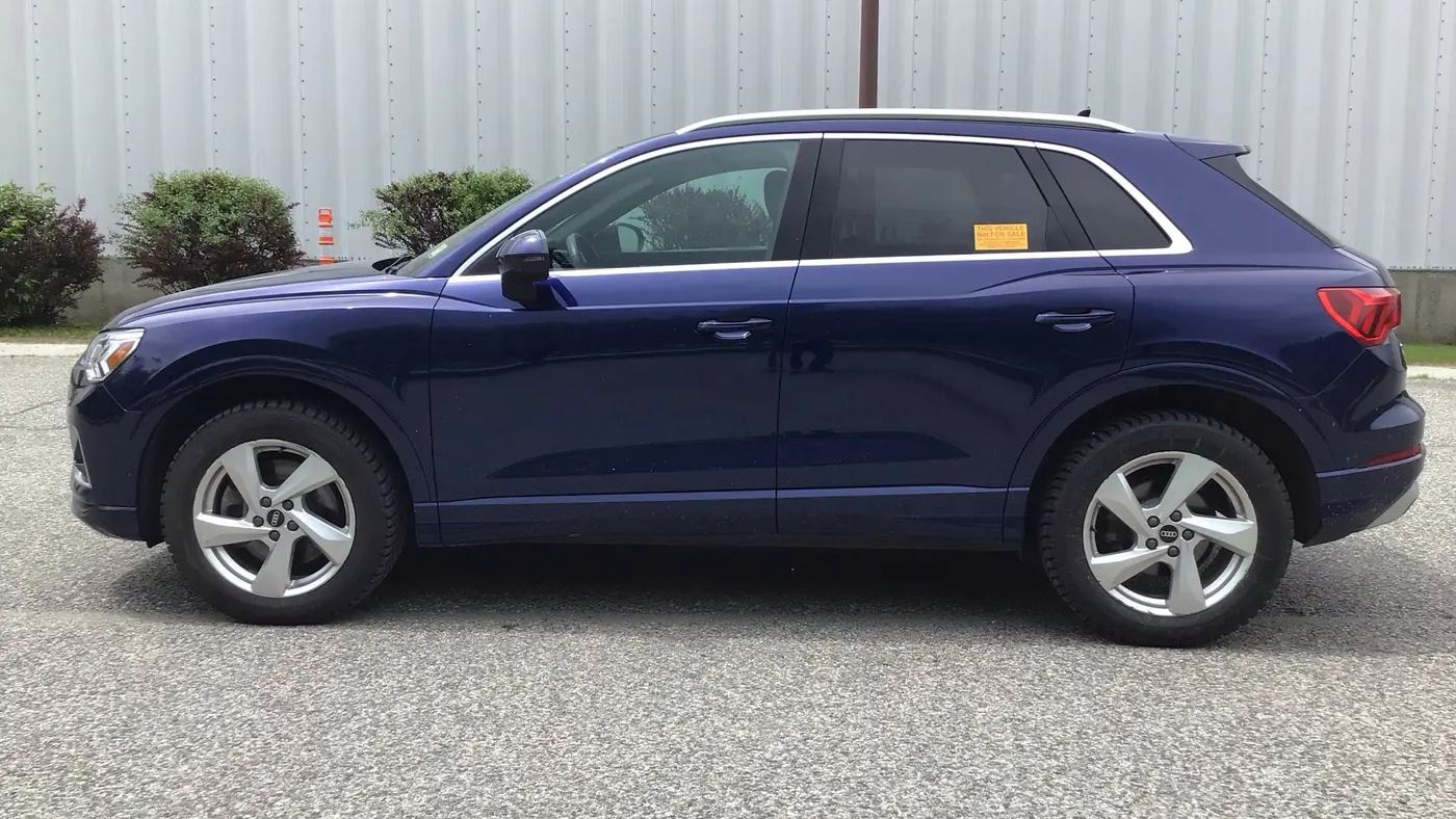 2022 Audi Q3 quattro Premium Plus 40 TFSI