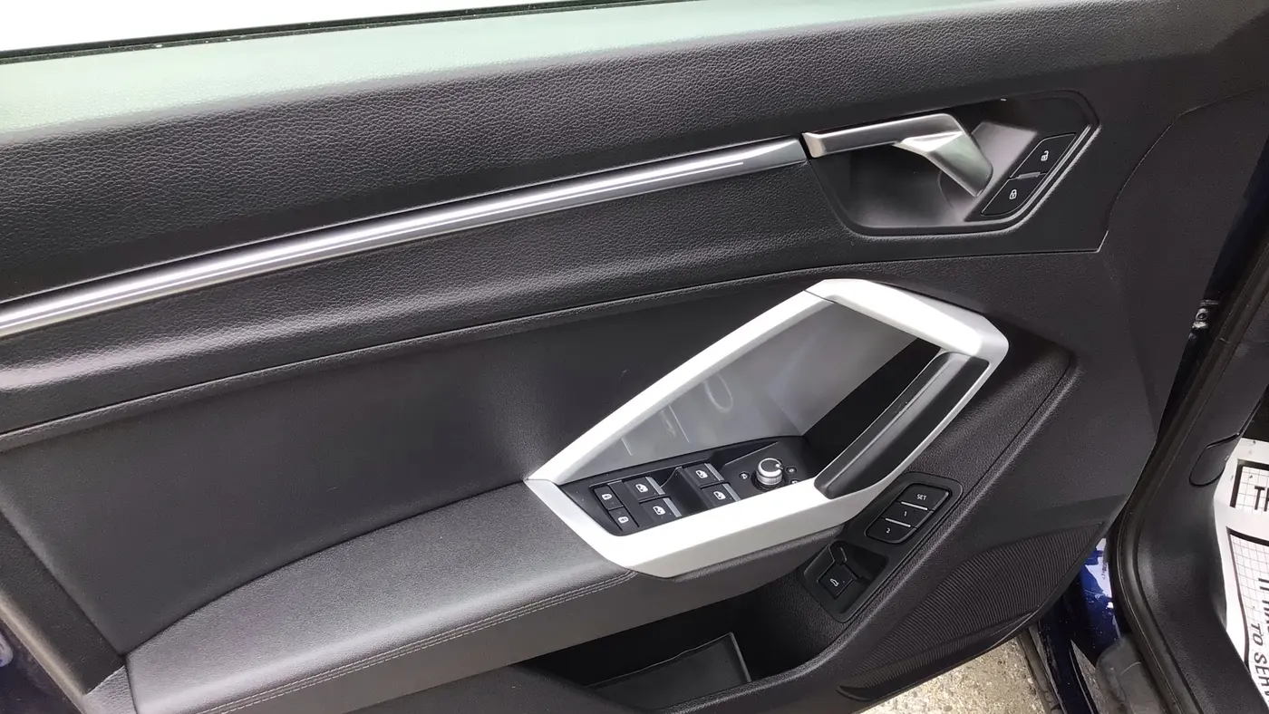 2022 Audi Q3 quattro Premium Plus 40 TFSI