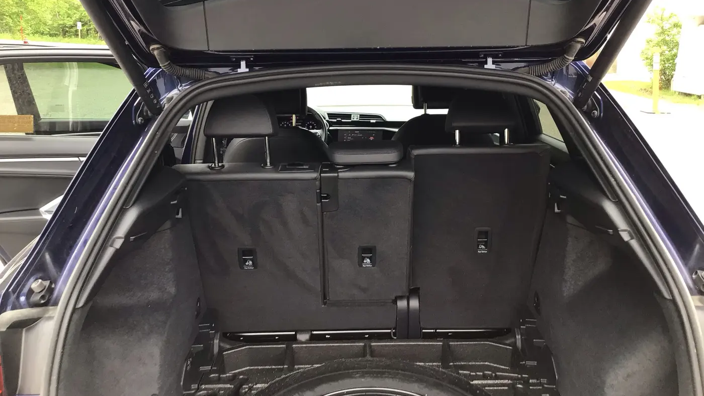 2022 Audi Q3 quattro Premium Plus 40 TFSI