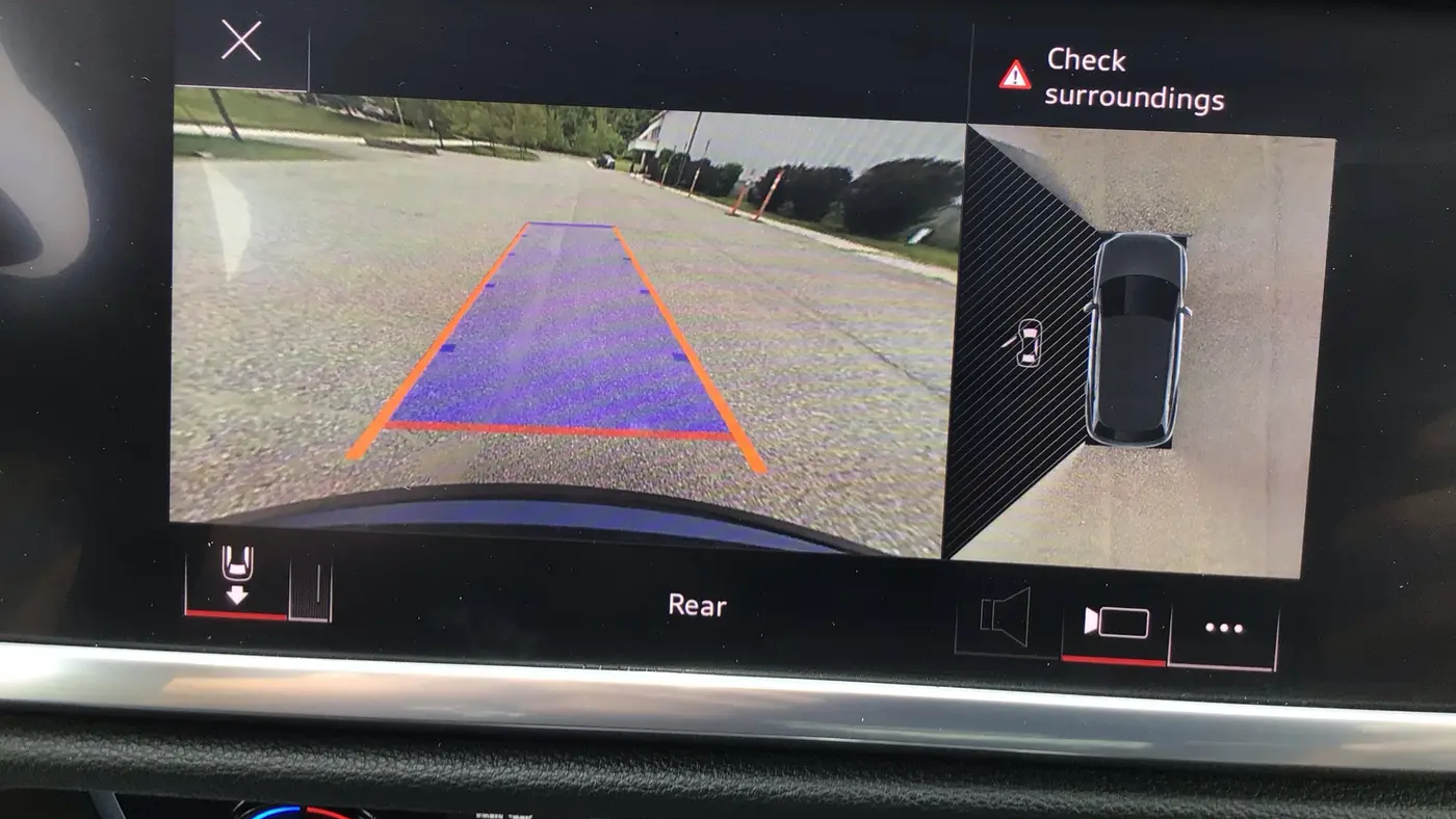 2022 Audi Q3 quattro Premium Plus 40 TFSI