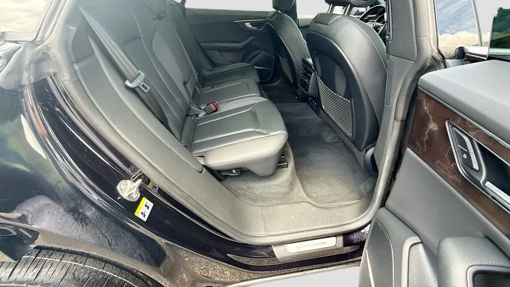 2020 Audi Q8 quattro Premium Plus 55 TFSI