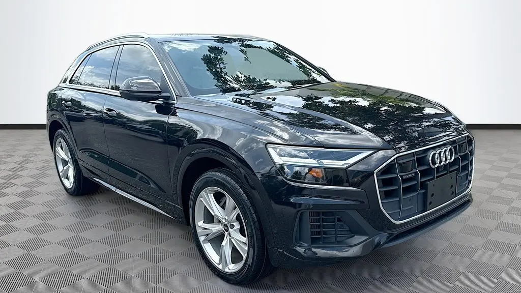 2020 Audi Q8 quattro Premium Plus 55 TFSI