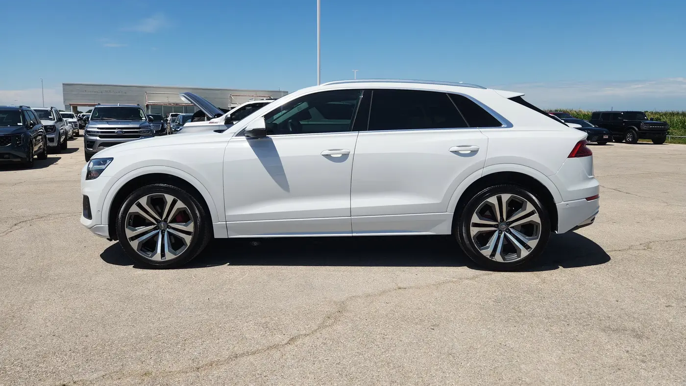 2019 Audi Q8 quattro Premium Plus 55 TFSI