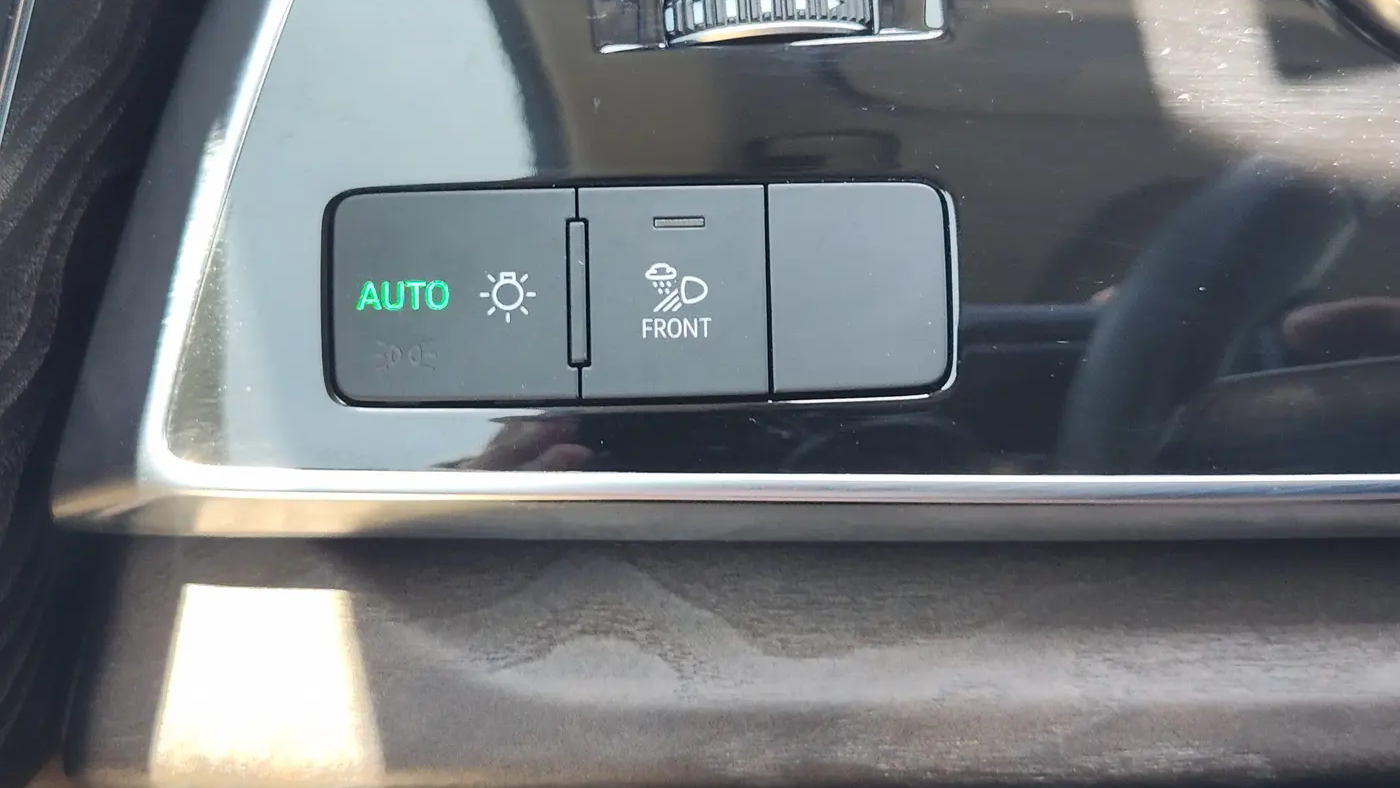2019 Audi Q8 quattro Premium Plus 55 TFSI