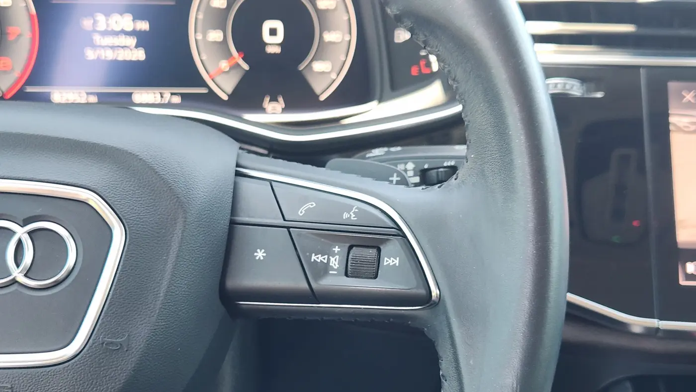 2019 Audi Q8 quattro Premium Plus 55 TFSI