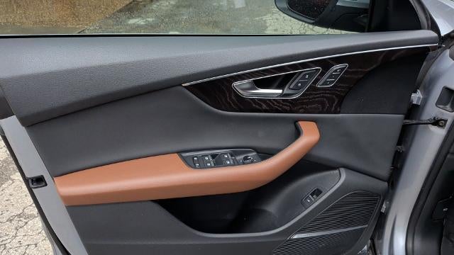2022 Audi Q8 quattro Premium Plus 55 TFSI