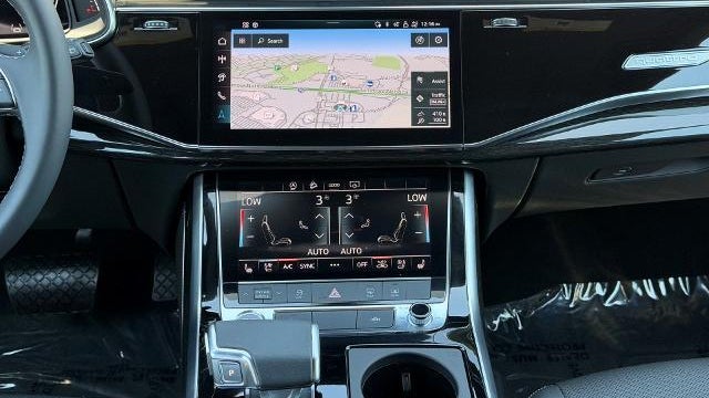 2025 Audi Q8 quattro Premium Plus 55 TFSI