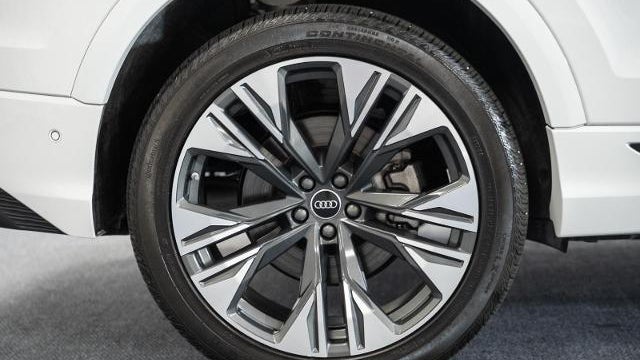 2025 Audi Q8 quattro Premium Plus 55 TFSI