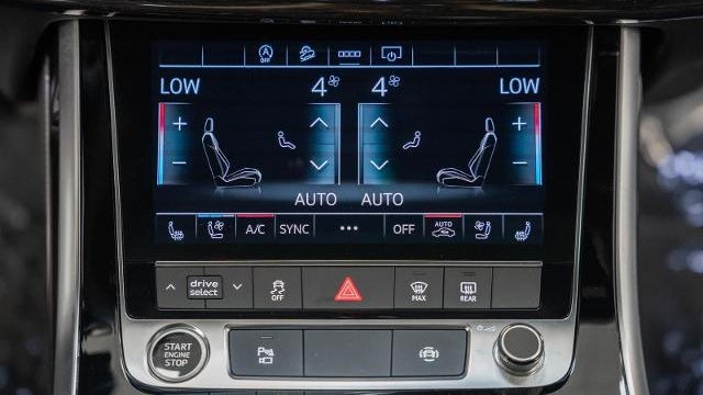 2025 Audi Q8 quattro Premium Plus 55 TFSI
