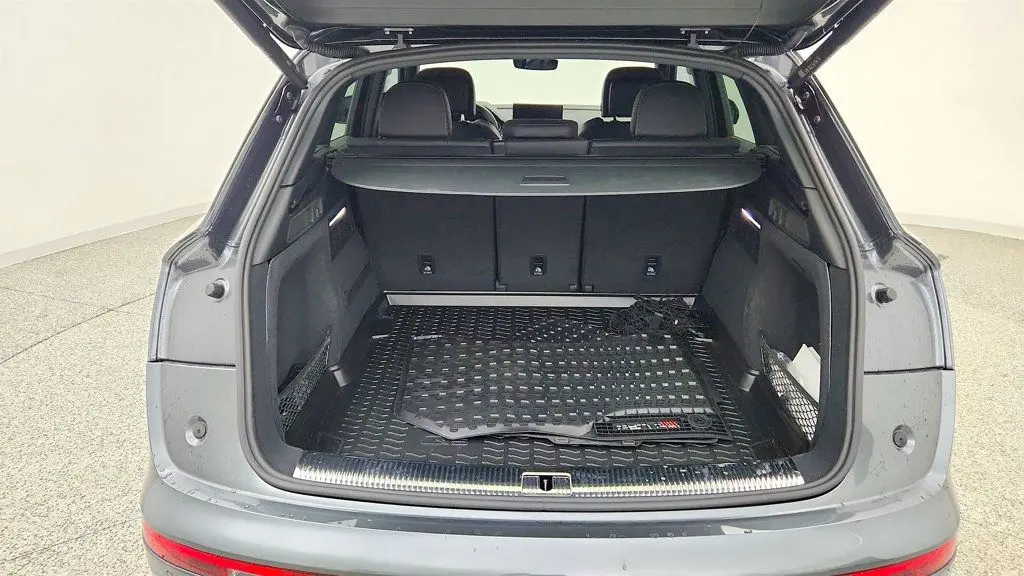2022 Audi SQ5 3.0T quattro Prestige