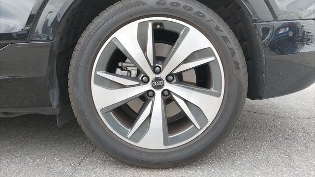 2024 Audi Q8 Sportback e-tron quattro Premium Plus S line