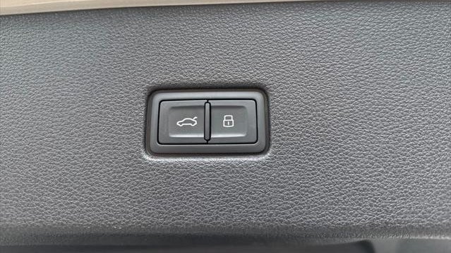 2021 Audi Q8 quattro Prestige 55 TFSI