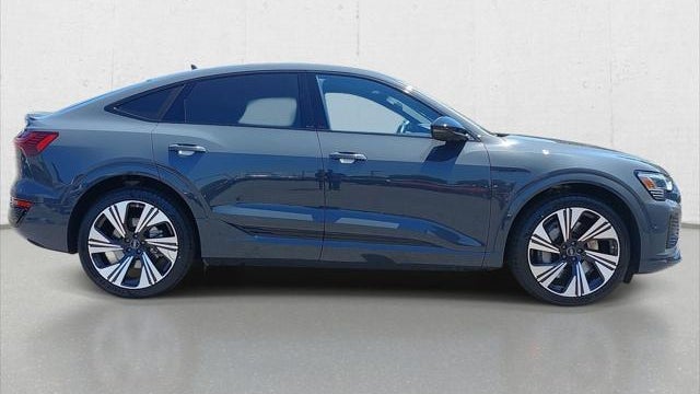 2024 Audi Q8 Sportback e-tron quattro Prestige S line