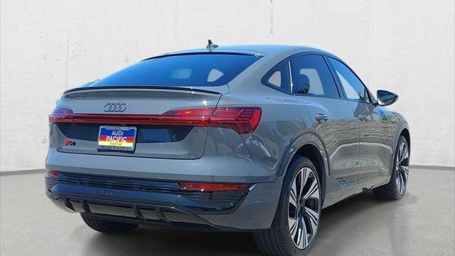 2024 Audi Q8 Sportback e-tron quattro Prestige S line
