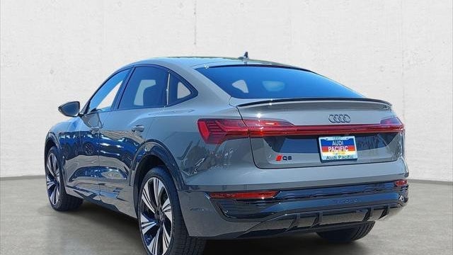 2024 Audi Q8 Sportback e-tron quattro Prestige S line