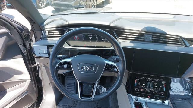 2024 Audi Q8 Sportback e-tron quattro Prestige S line