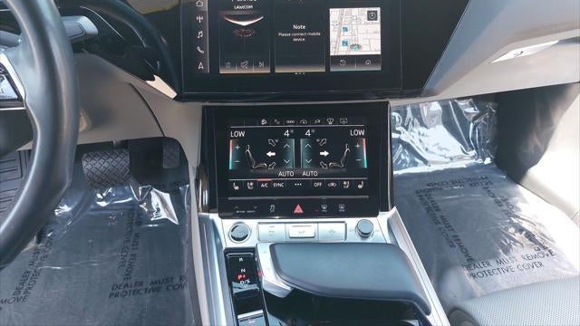 2024 Audi Q8 Sportback e-tron quattro Prestige S line