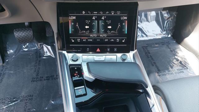2024 Audi Q8 Sportback e-tron quattro Prestige S line